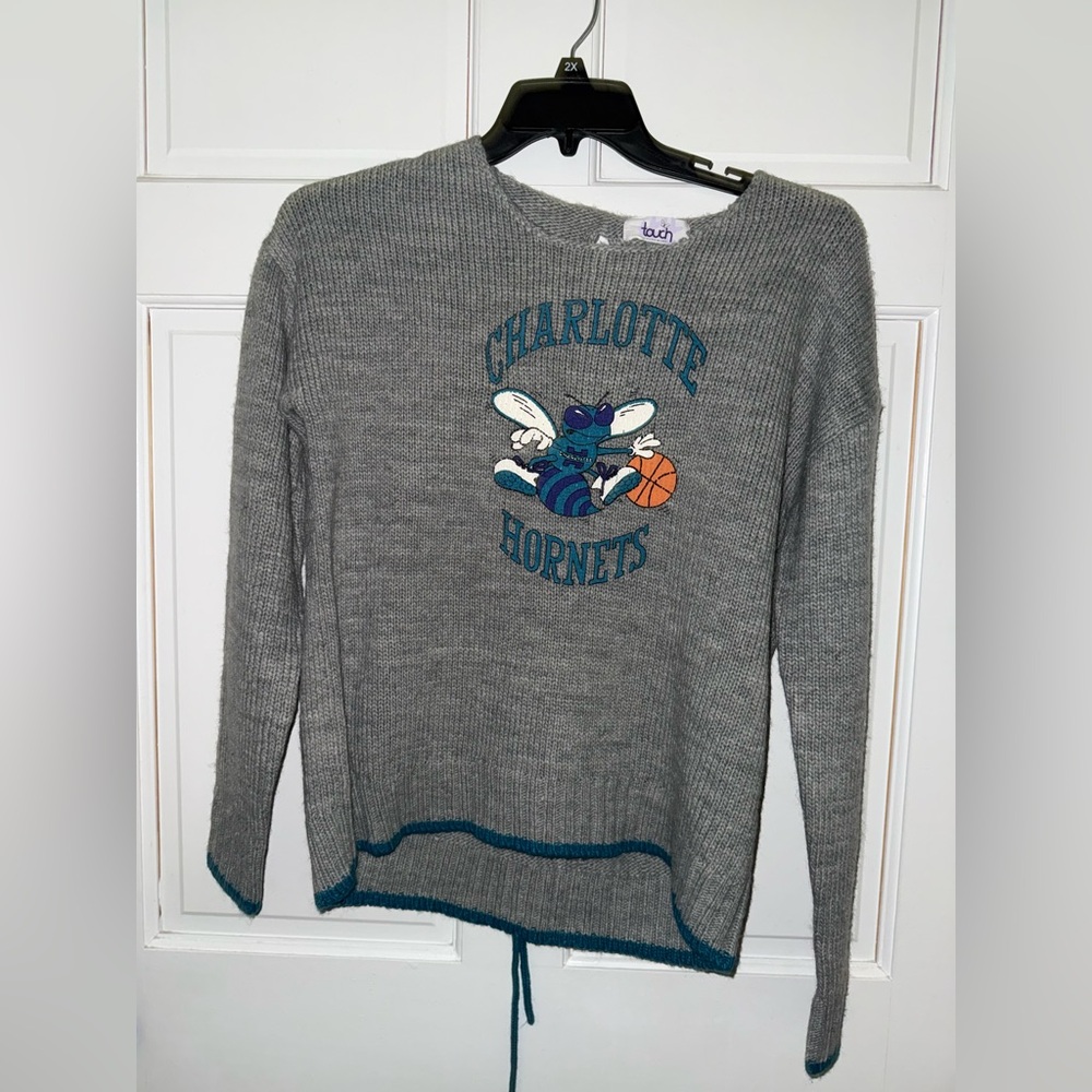 Touch by Alyssa Milano Grey Charlotte Hornets Pullover with Teal Accents
